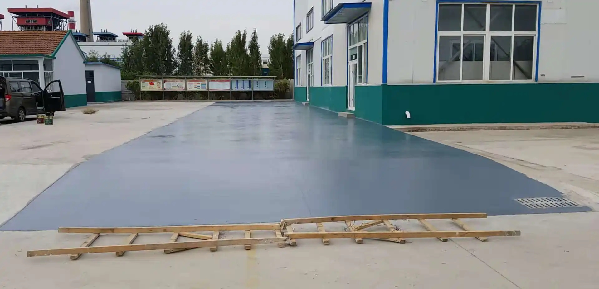 秀山车间厂房地坪漆修补翻新